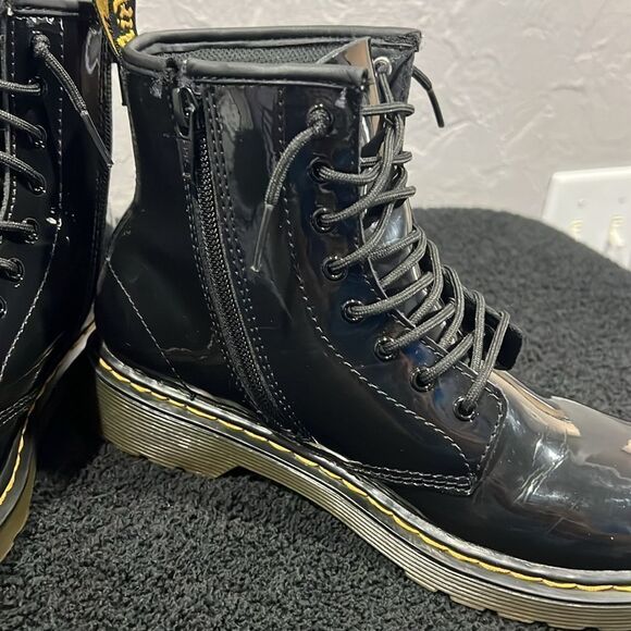 🔥 DR MARTENS Doc Martens Black Patent Leather Combat Boots Women Sz 5 - PERFECT - Picture 6 of 12